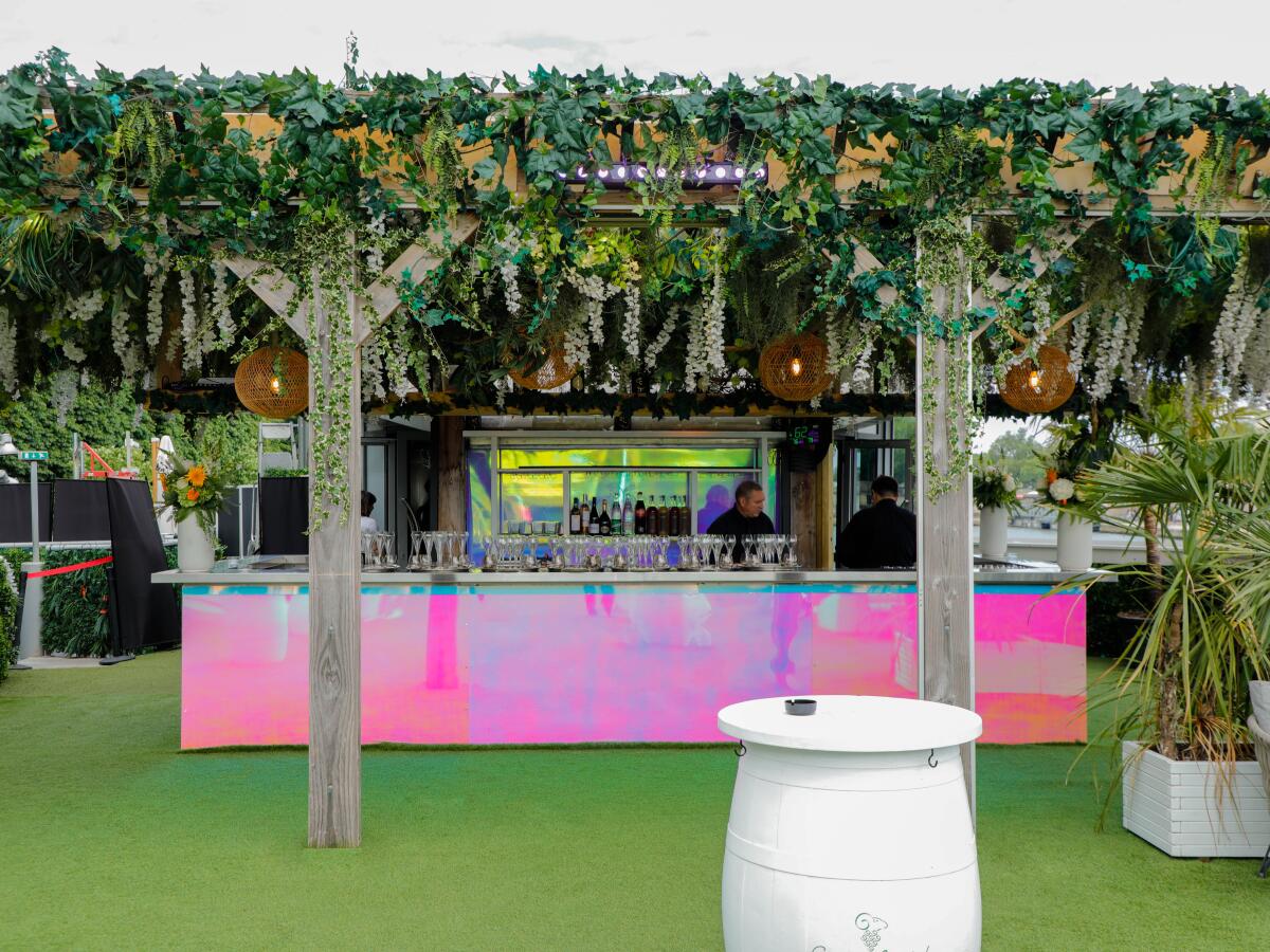 summer party comgest mademoiselle mouche