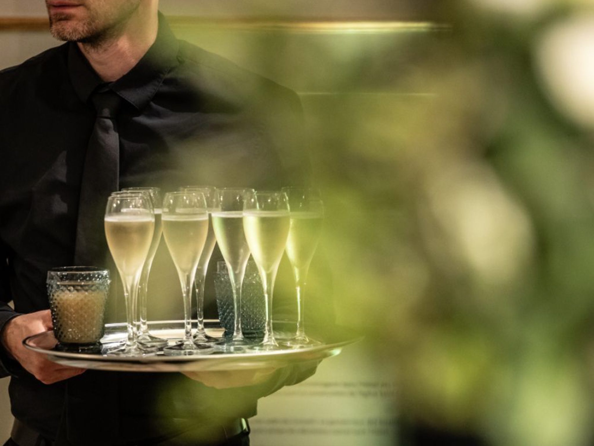 Les champagnes et vins de réception : comment choisir les bulles qui ouvrent une soirée d&rsquo;entreprise