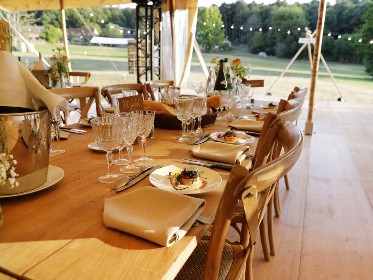 Organiser un déjeuner d&rsquo;affaires à Paris : entre efficacité, gastronomie et image de marque