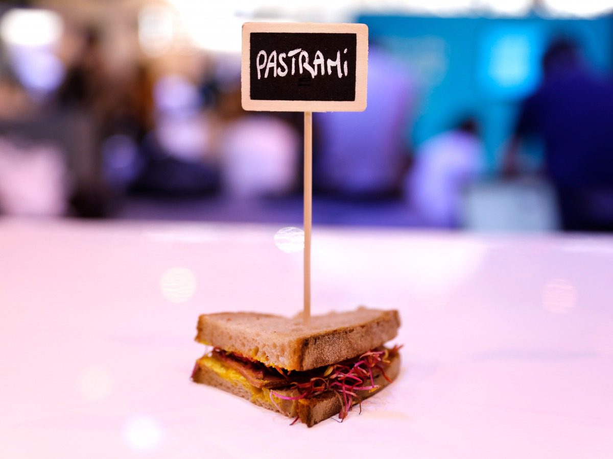 club sandwich pastrami