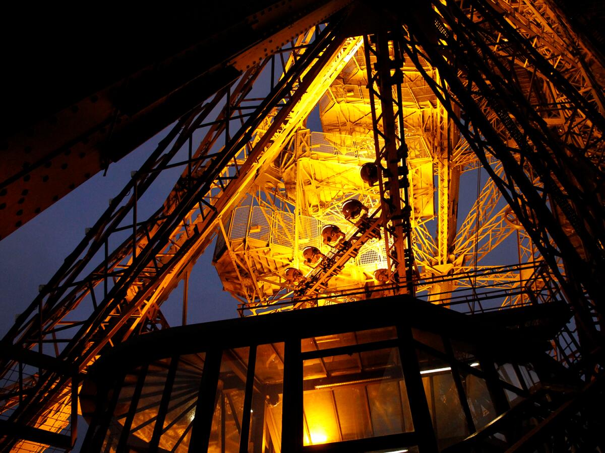 tour eiffel - lieux prestigieux