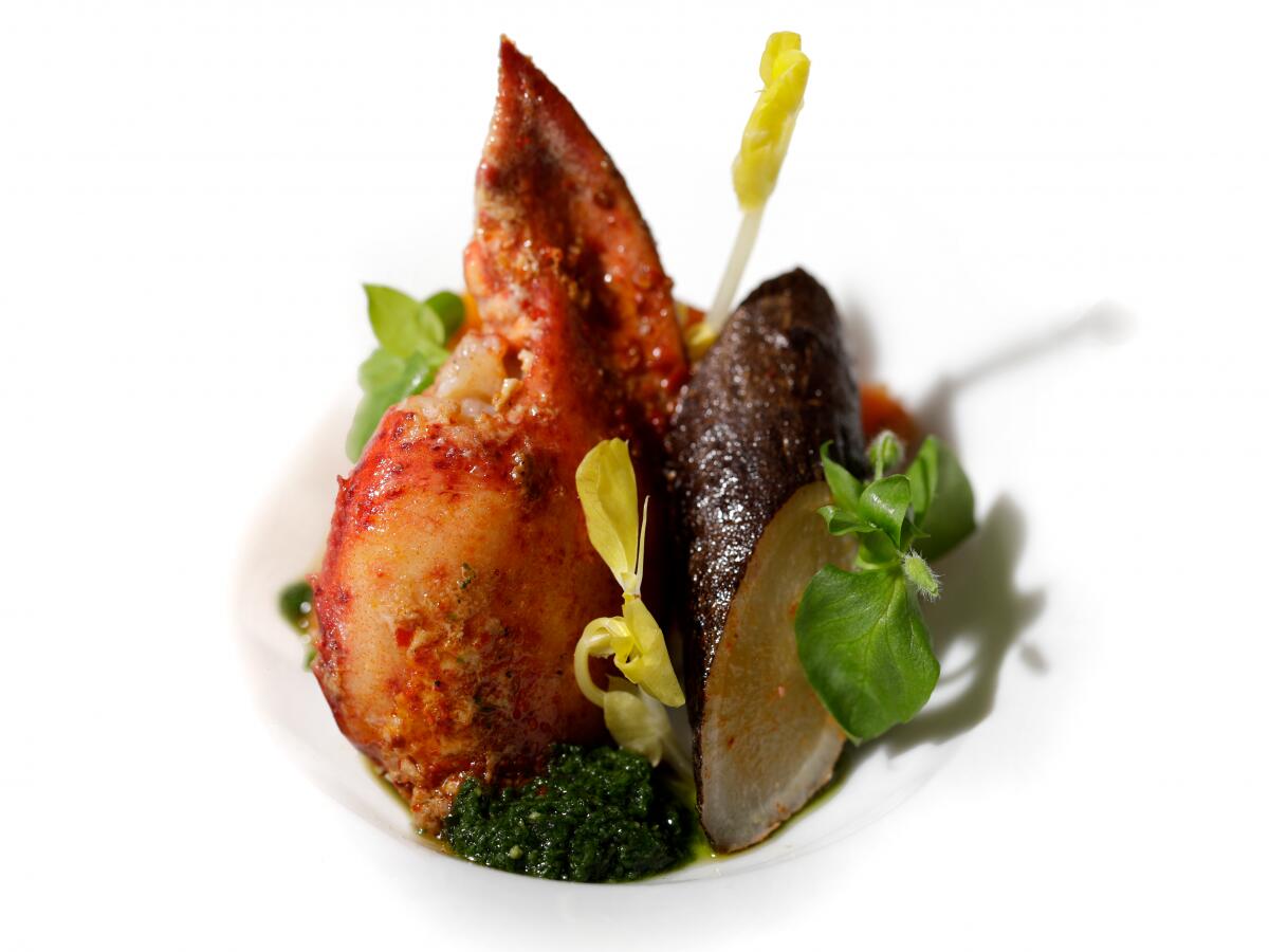 homard_roti_legumes_oublie-création culinaire - traiteur luxe - gastronomie