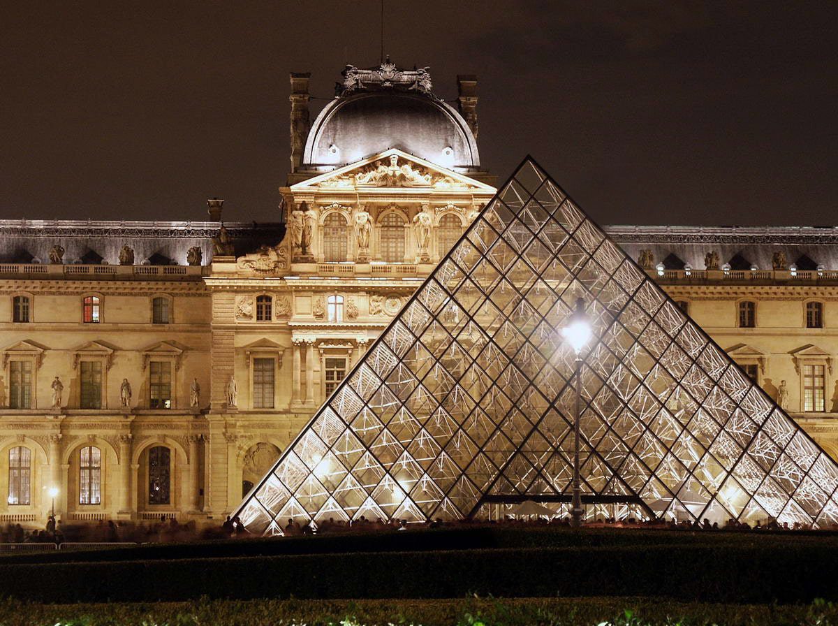 musée du louvre - pyramide extérieur